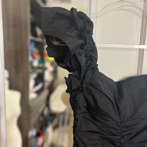 Vintage Cache Black Ruched Dress with One Ruffled Shoulder Strap - Size 4 - Picture 3 of 7